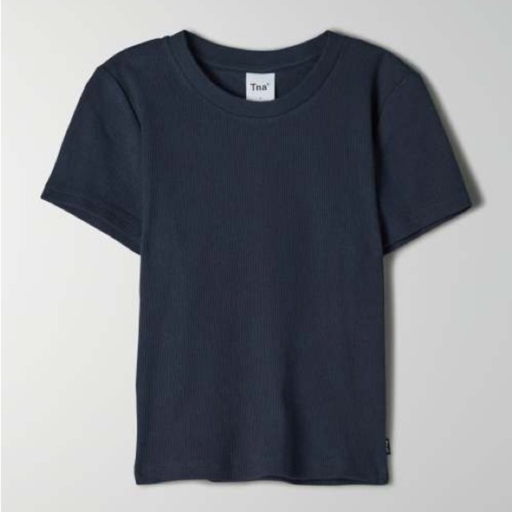 Aritzia ribbed TNA cropped t short navy blue size medium